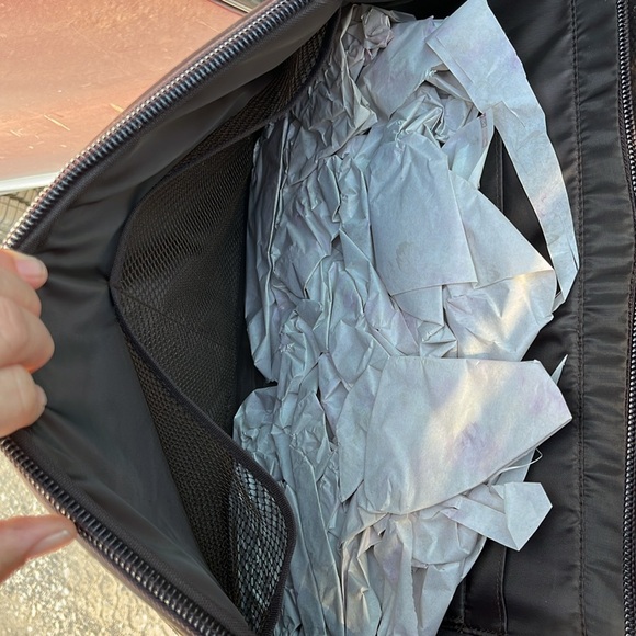 NWT rolling overnight bag in all leather - Picture 3 of 10